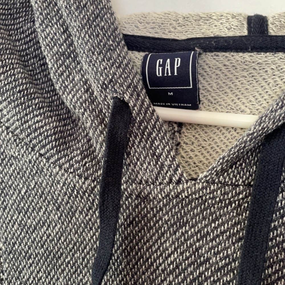 GAP PONCHO - Picture 3 of 3
